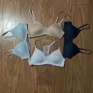4 Girls’ Maidenform Bras
